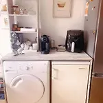 Apartamento Com Boa Luz E Localizacao Em Lisboa.