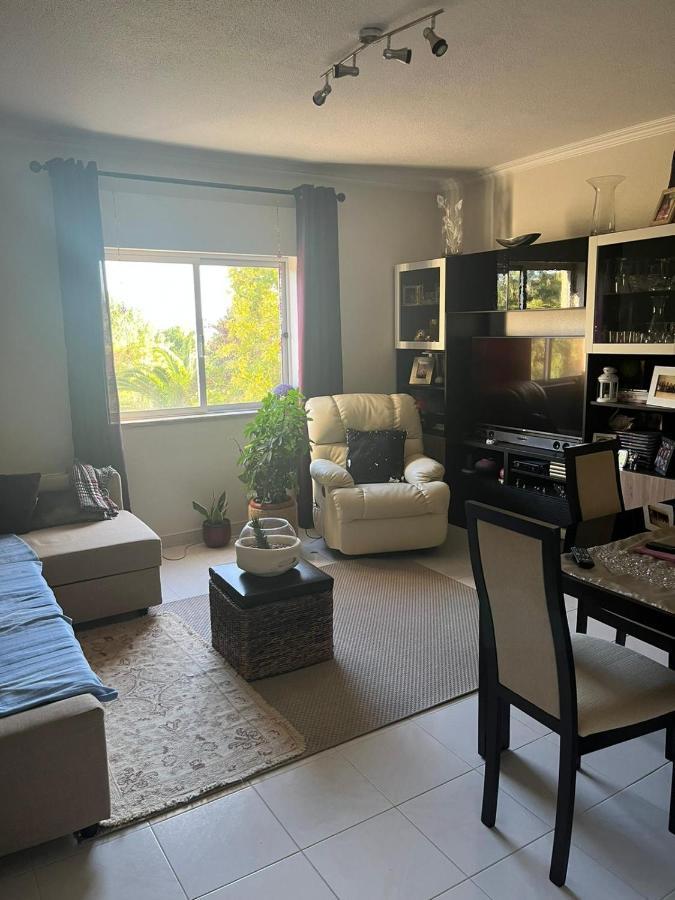 Apartamento Apartamento Com Boa Luz E Localizacao Em Lisboa. Lisboa